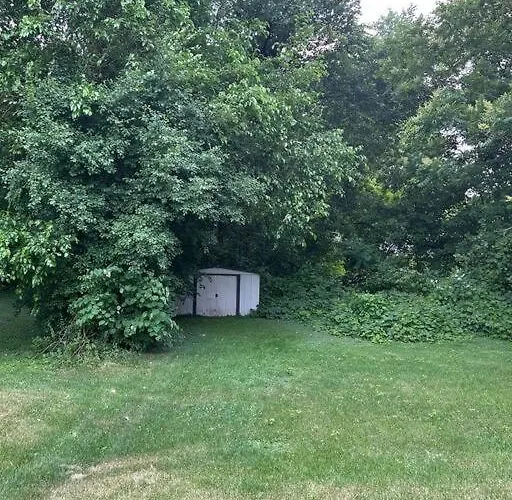 Cozy Close To, State Street And Downtown Rockford